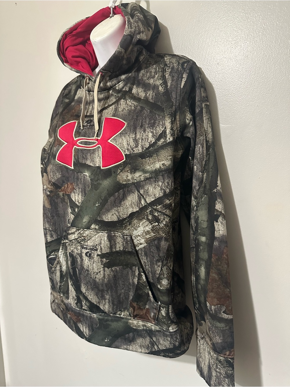 Under Armour Camo Hoodie • Hot Pink Logo • Loose Fit • Size M